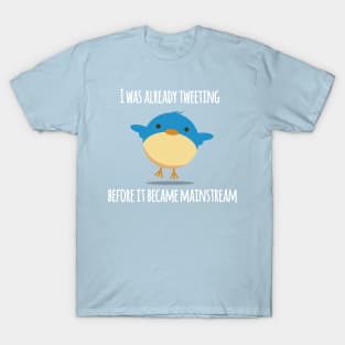 tweeting bird T-Shirt